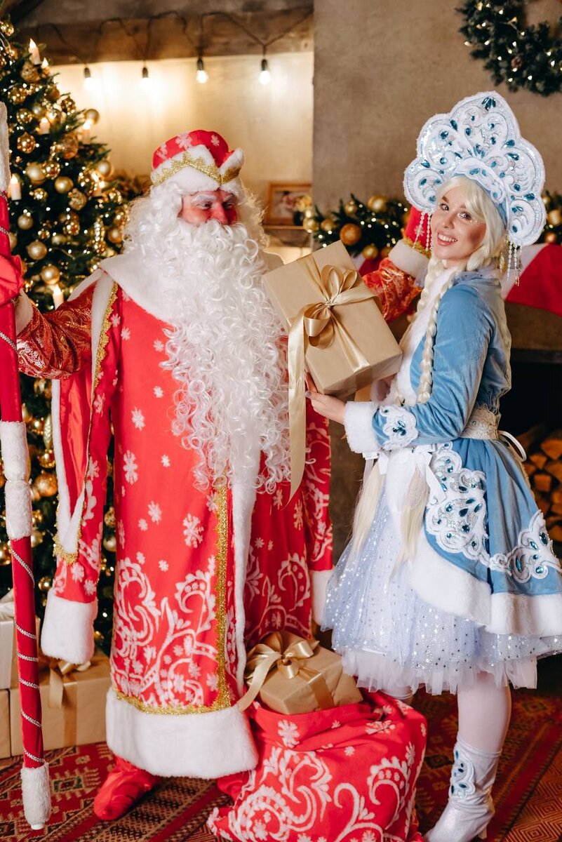 Дед Мороз и Снегурочка - Стандарт 4